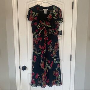 Madison Leigh Women's Vintage Black Floral Short Sleeve Dress Size 12 NWT